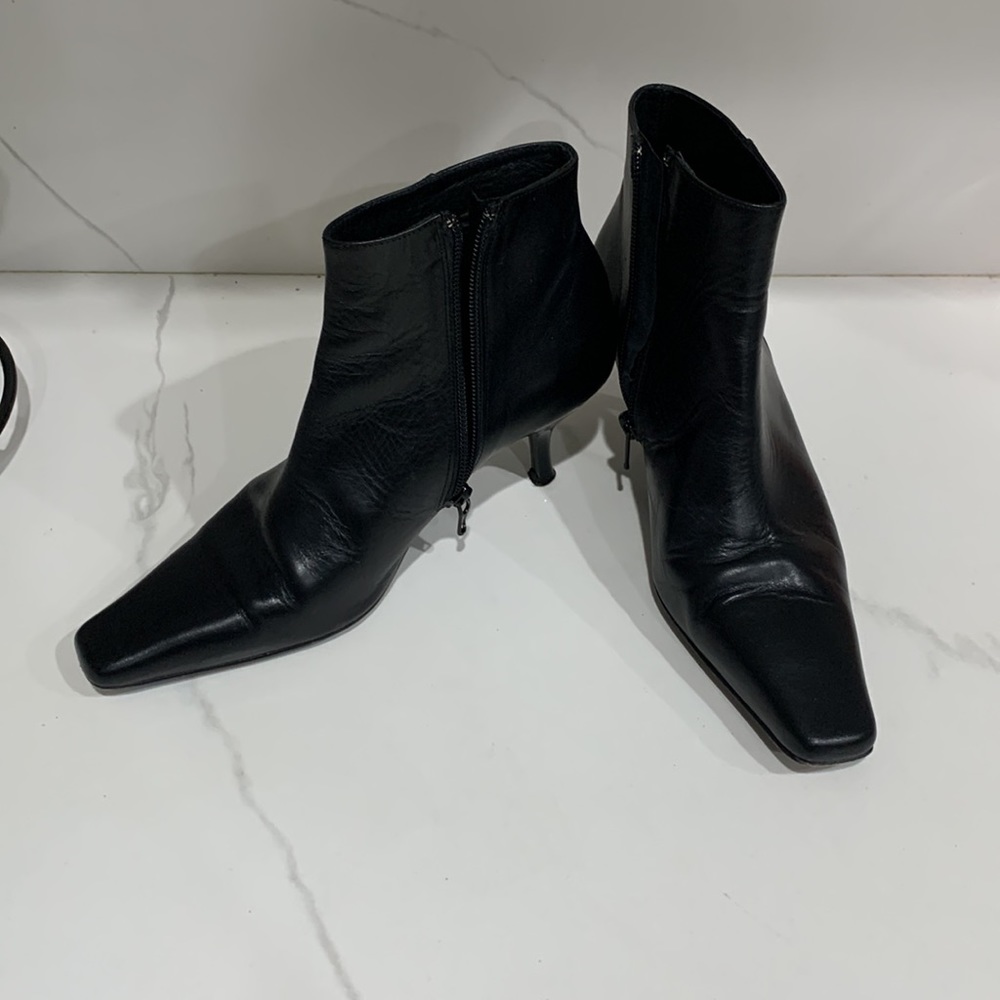 Charles David Black ankle boots - Picture 2 of 8